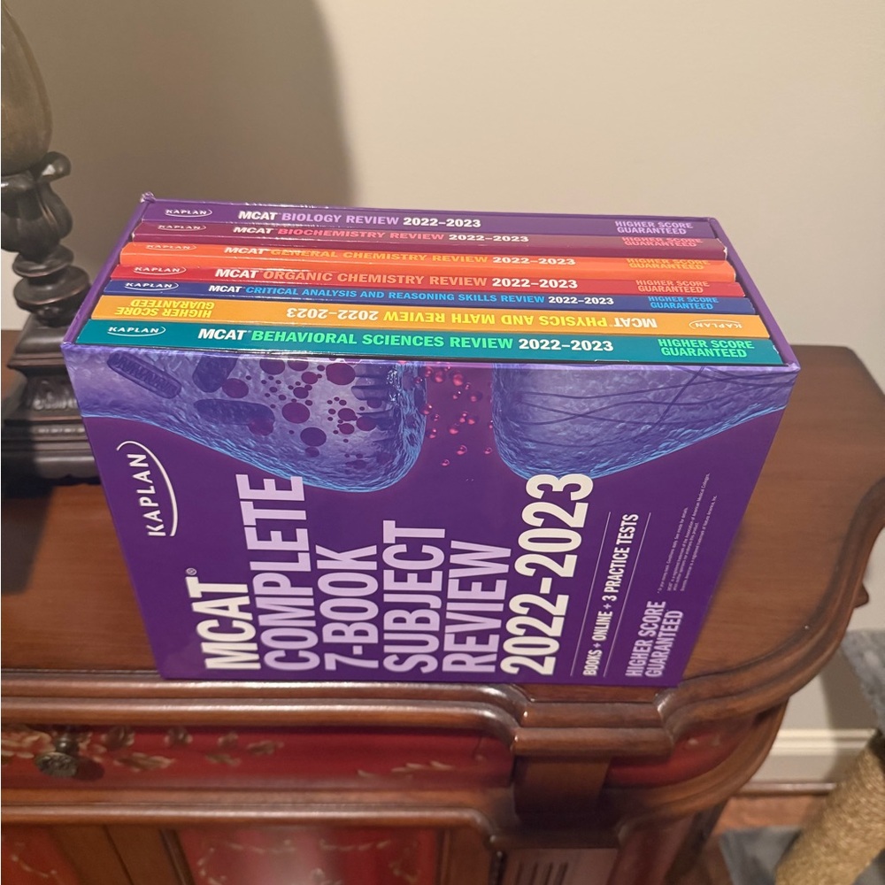 Kaplan MCAT 7-Book Set with Vibrant Covers